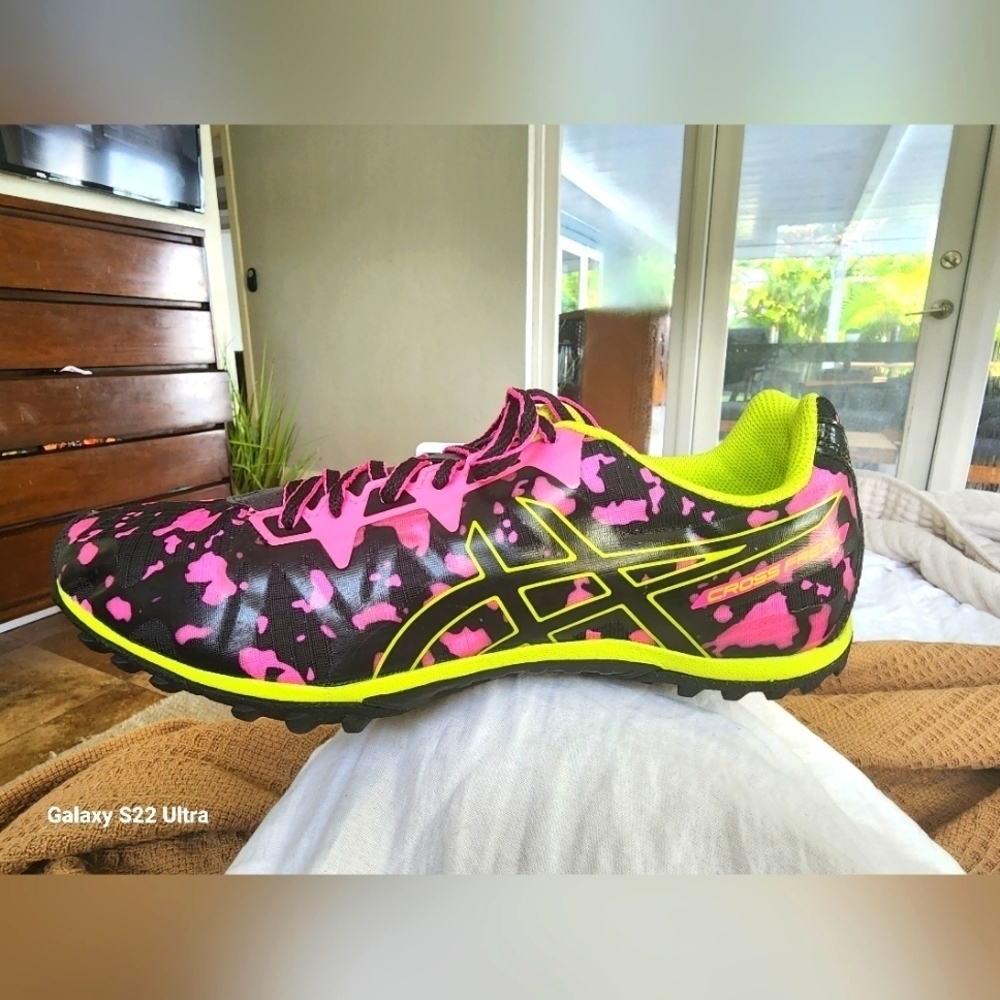 WOMEN'S ASICS CROSS FREAK 2 NWT INDOOR CLEATS